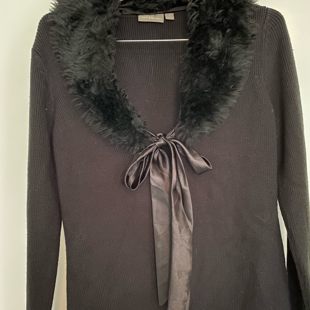 Ladies Cardigan EUC